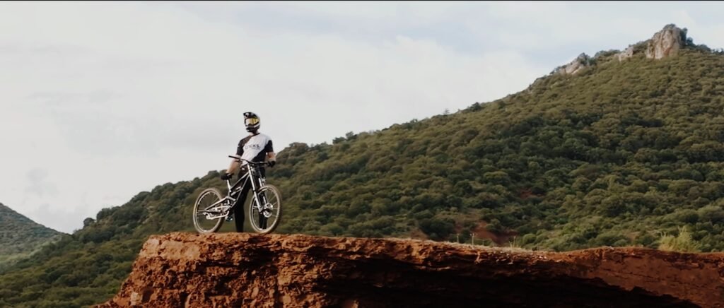 Pierre Colsenet en MTB au Canyon du Diable